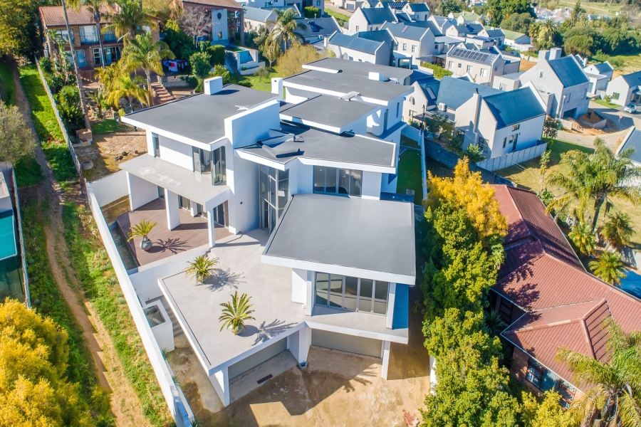 10 Bedroom Property for Sale in Berg En Dal Western Cape